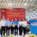 Lễ kết nạp Đảng viên cho quần chúng ưu tú Nguyễn Thị Thu Hiền – Nhân viên QA